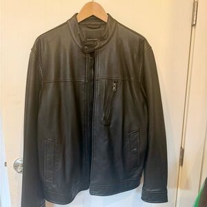 Banana Republic Men's Black 100% Leather Jacket— excellent condition!!!